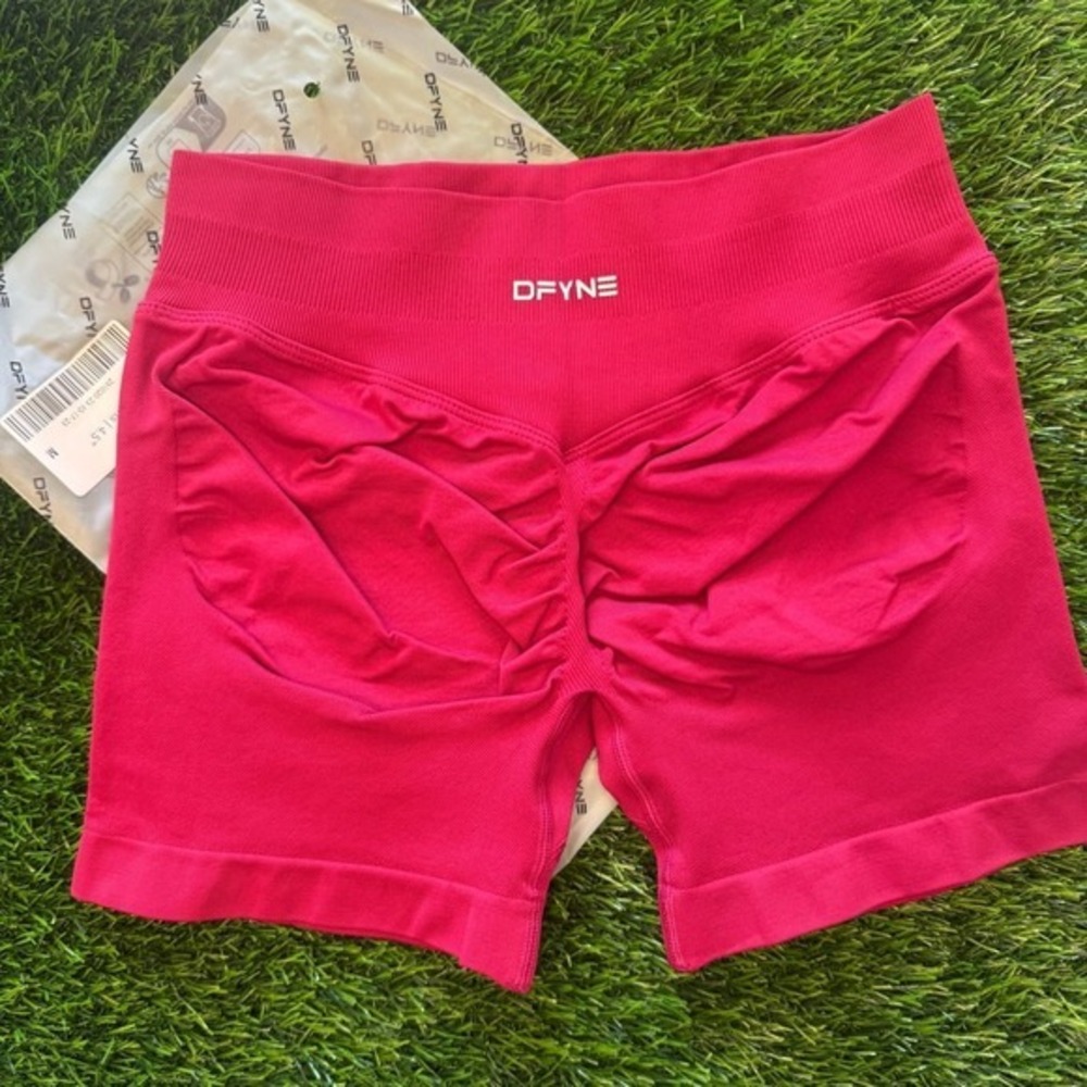 Dfyne impact shorts 4.5" berry medium